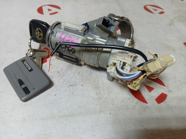 Замок зажигания TOYOTA Ist 