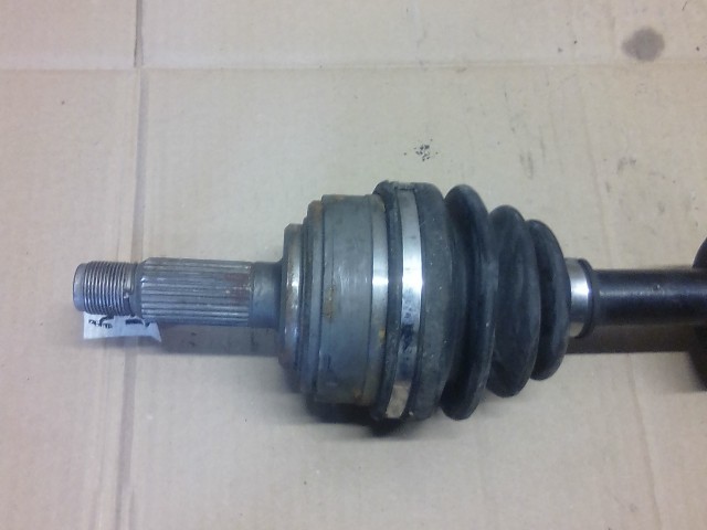 Привод короткий HONDA Stepwgn 