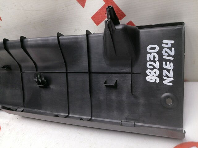 Накладка замка багажника TOYOTA Corolla 