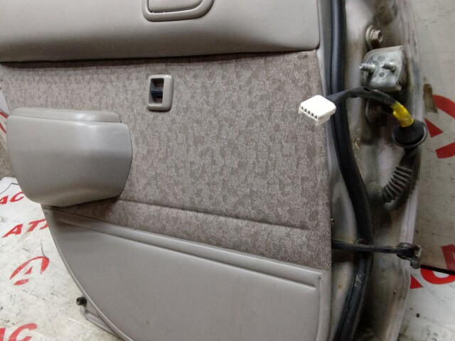 Дверь TOYOTA Corolla 