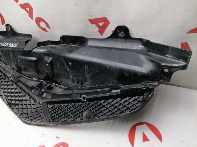 Решетка радиатора TOYOTA Ractis 