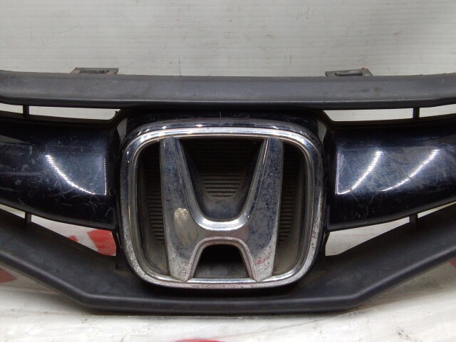 Решетка радиатора HONDA Fit 