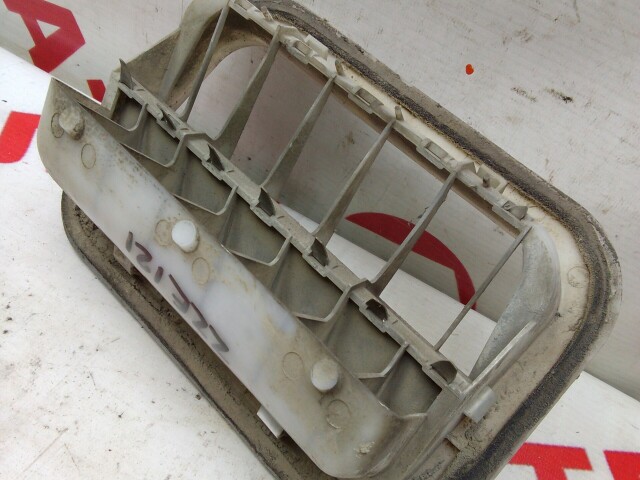 Клапан вентиляции крыла TOYOTA Corolla 