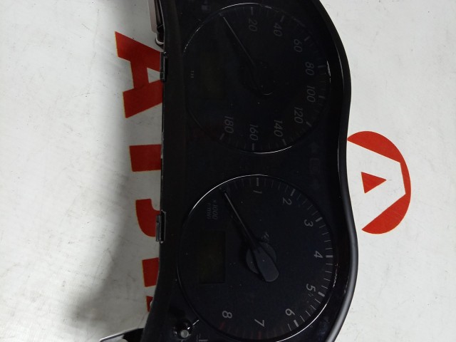 Щиток приборов TOYOTA Avensis 