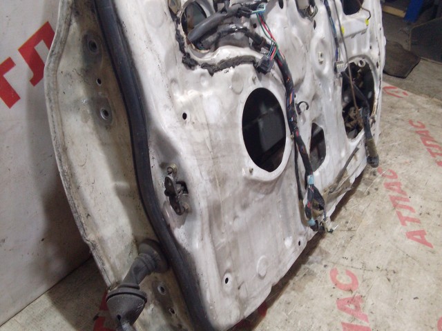 Дверь TOYOTA Carina 