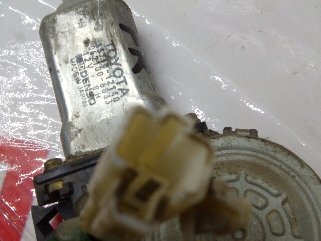 Моторчик стеклоподъёмника TOYOTA Sprinter 