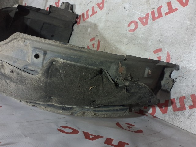 Подкрылок TOYOTA Avensis 