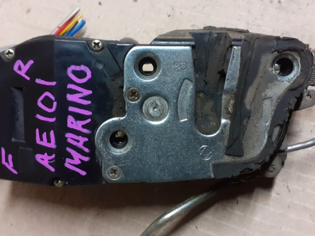 Замок двери TOYOTA Sprinter Marino 