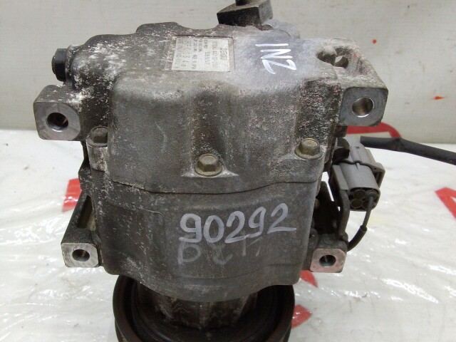 Компрессор кондиционера TOYOTA Platz 