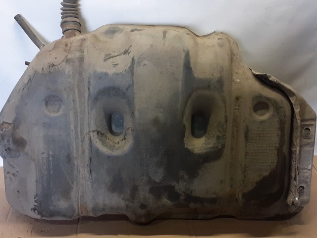 Бензобак NISSAN Primera 