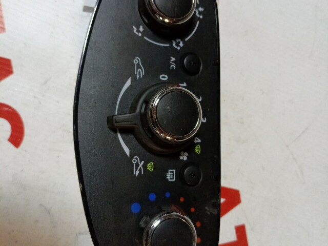 Блок управления печкой и кондиционером RENAULT Duster 