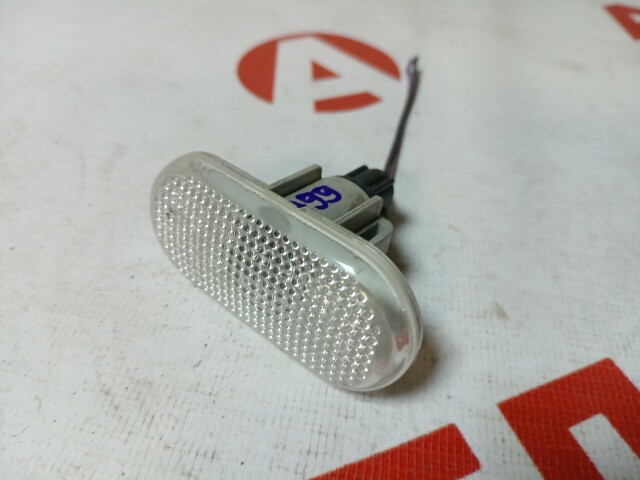 Повторитель в крыло RENAULT Duster 