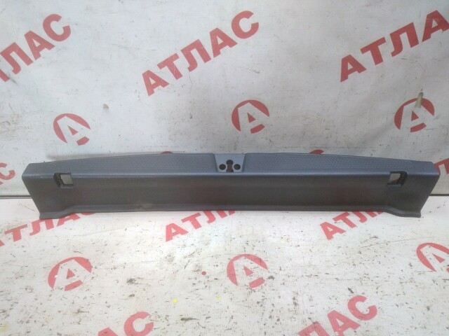 Накладка замка багажника HONDA Stream 