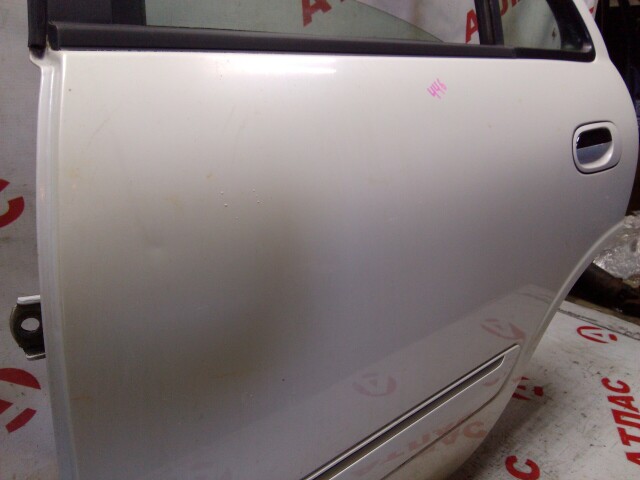 Дверь NISSAN Bluebird Sylphy 