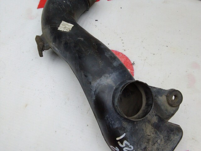 Воздуховод TOYOTA Avensis 1AZ-FE