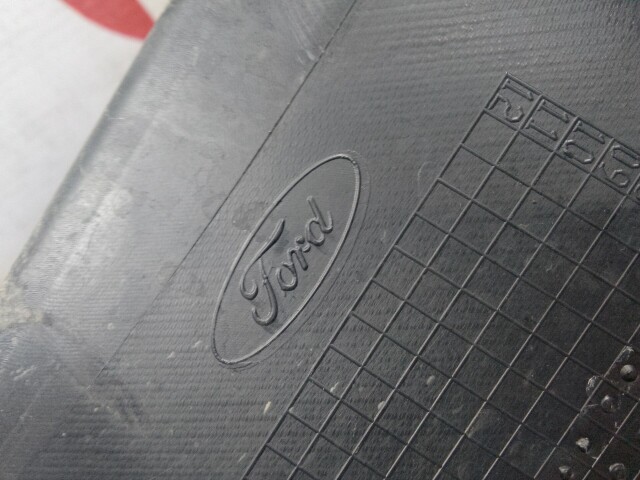 Накладка замка багажника FORD Focus II 