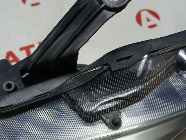 Фара HONDA Freed 