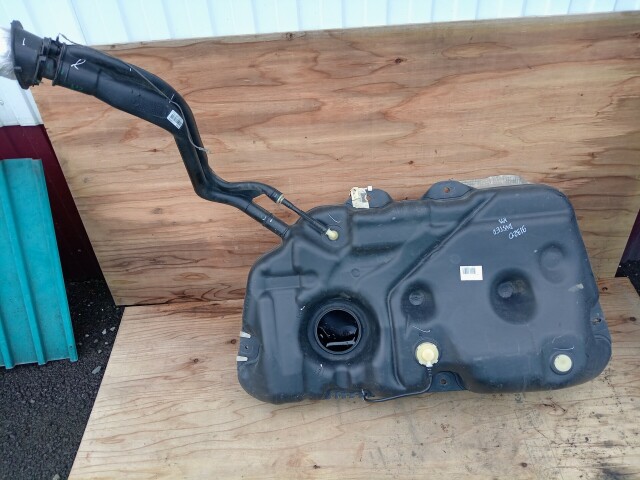 Бензобак RENAULT Duster H4M