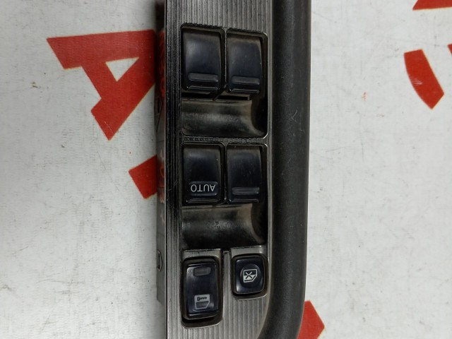 Блок управления стеклоподъемниками NISSAN X-Trail 