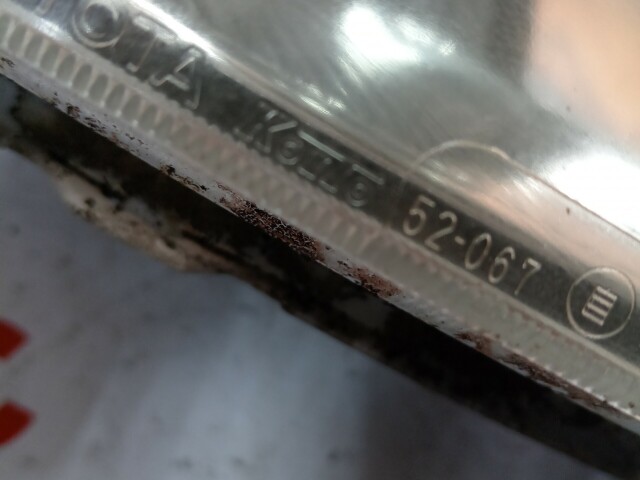 Фара TOYOTA Platz 