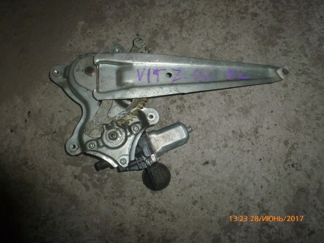 Стеклоподъемник TOYOTA Vitz 