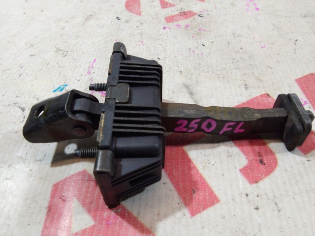 Ограничитель двери TOYOTA Avensis 