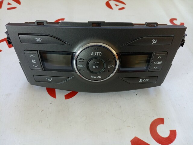 Блок управления печкой и кондиционером TOYOTA Corolla Axio 