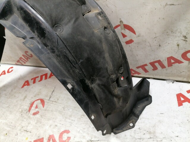 Подкрылок TOYOTA Avensis 