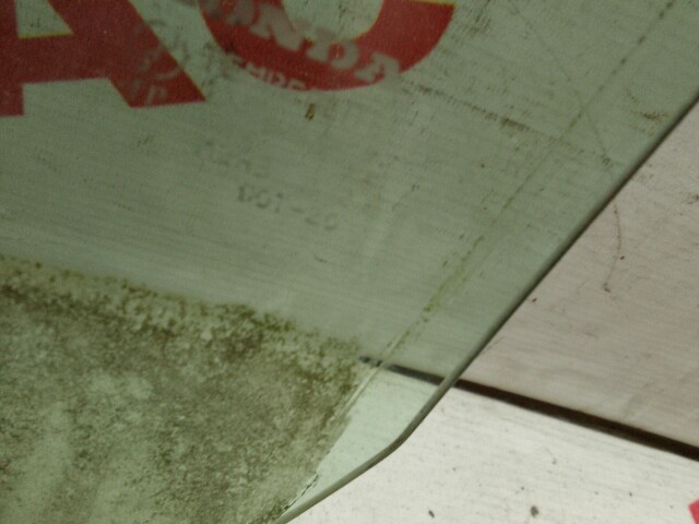 Стекло HONDA Stepwgn 