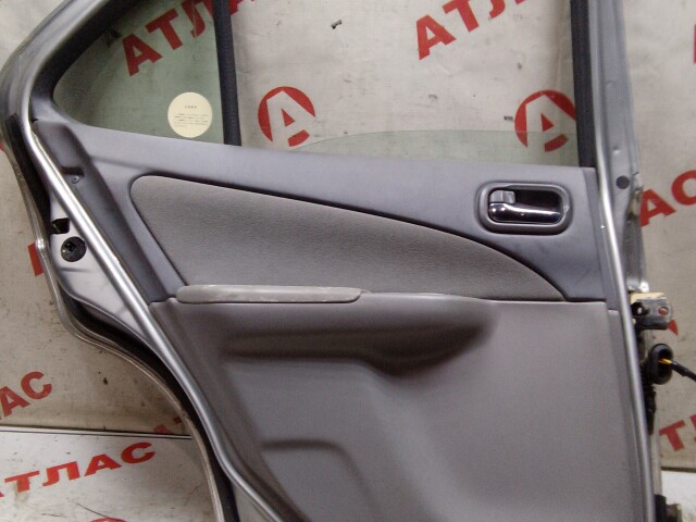 Дверь NISSAN Sunny 