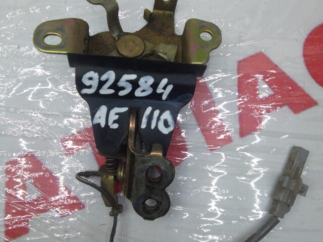 Замок багажника TOYOTA Sprinter 