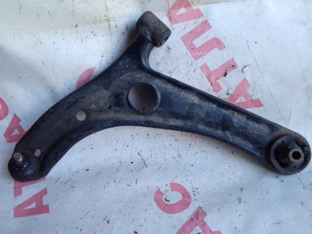 Рычаг TOYOTA Platz 