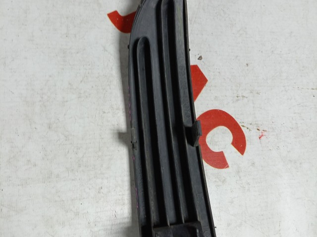 Заглушка в бампер TOYOTA Corolla 