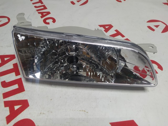 Фара TOYOTA Sprinter 