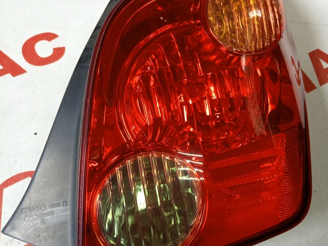 Стоп TOYOTA Ist 