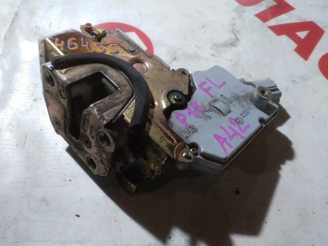 Замок двери NISSAN Primera 