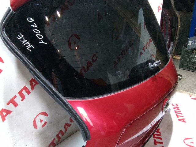 Дверь багажника NISSAN Juke 