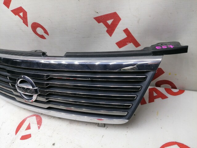 Решетка радиатора NISSAN Sunny 