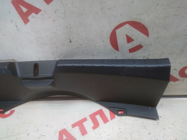 Накладка замка багажника TOYOTA Vitz 