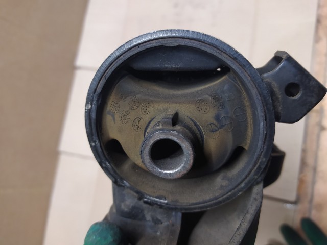 Подушка ДВС TOYOTA Caldina 