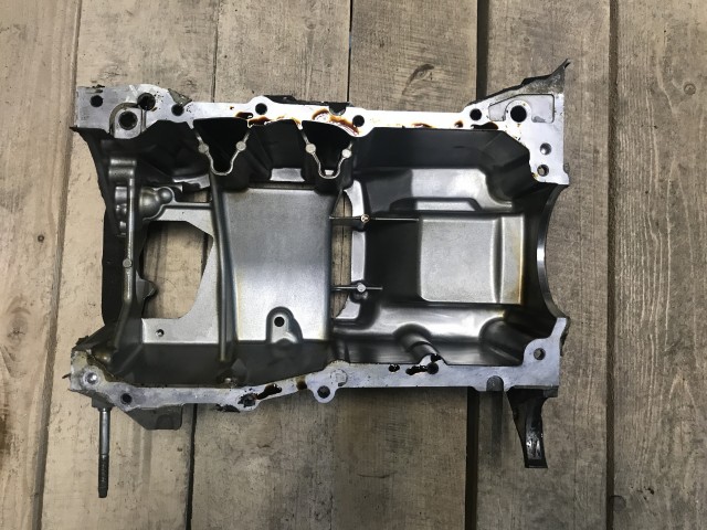Поддон TOYOTA RAV4 3ZR-FE
