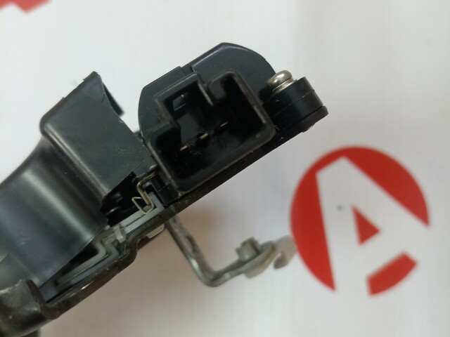 Замок багажника TOYOTA Avensis 