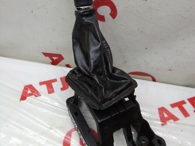 Рычаг КПП TOYOTA Avensis 