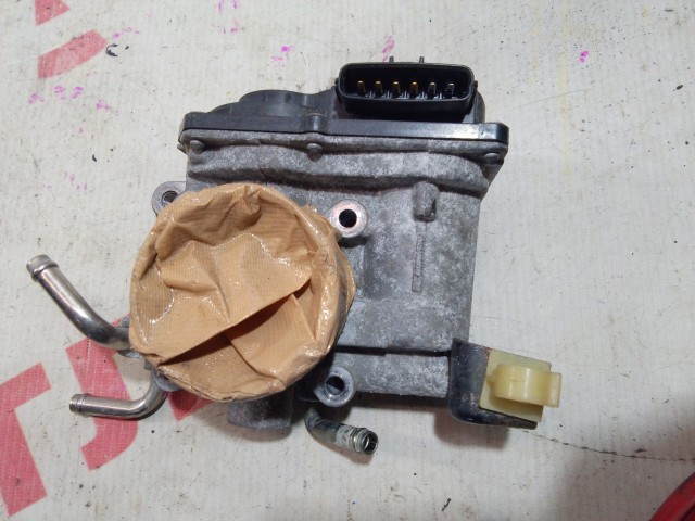 Дроссельная заслонка TOYOTA Avensis 1AZ-FSE