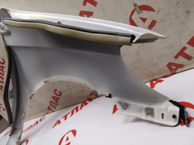 Крыло TOYOTA Platz 