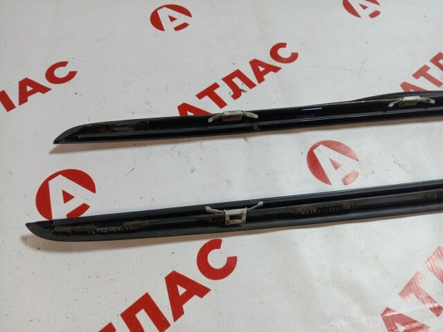 Молдинг лобового стекла HONDA Stream 