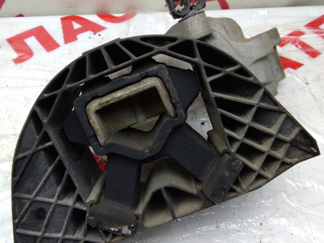 Подушка ДВС RENAULT Duster H4M