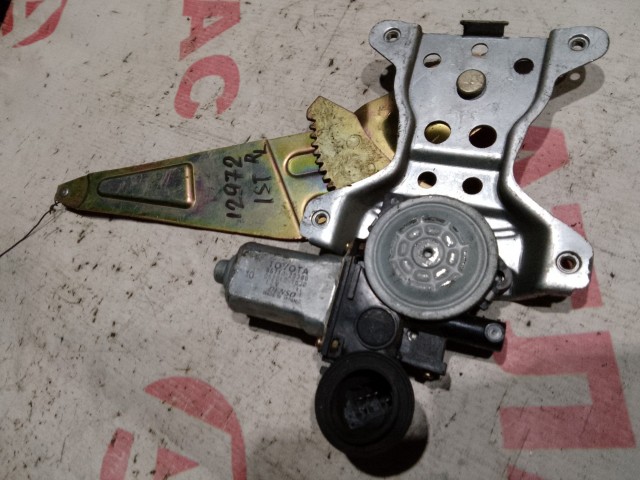 Стеклоподъемник TOYOTA Ist 