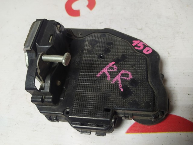 Замок двери TOYOTA Corolla 