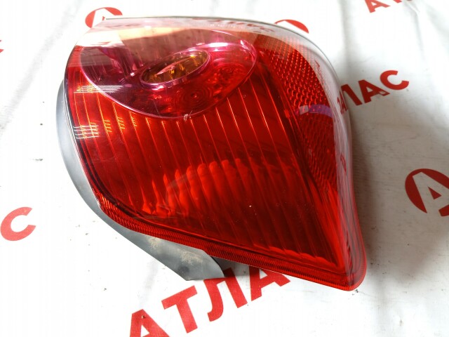 Стоп TOYOTA Avensis 